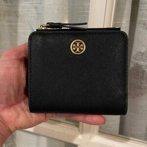 Tory Burch Robinson Wallet